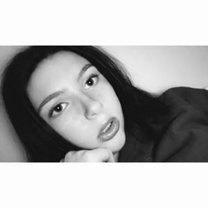 Meet your Posher, Corinna